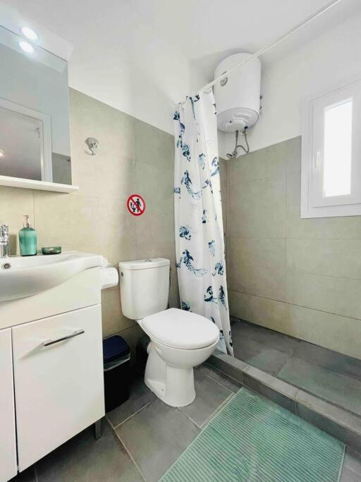 Cozy, Newly Renovated Apartment In Gavrio. Exterior foto